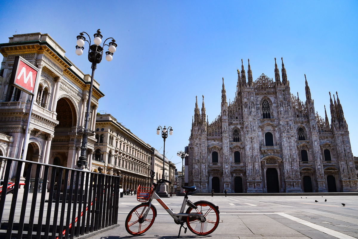 Db Milano 29/04/2020 - prevenzione diffusione Coronavirus / foto Daniele Buffa/Image nella foto: Duomo di Milano