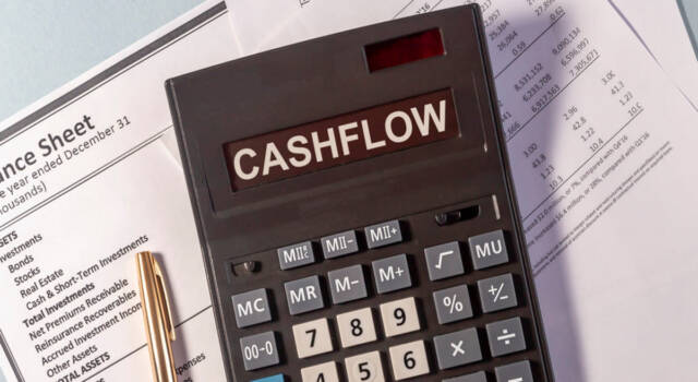 Cash flow, cos&#8217;è e come calcolarlo: i flussi di cassa